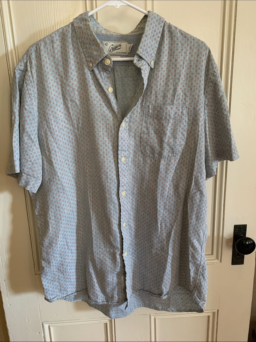 Grayer’s Clothier Short-Sleeve Men’s Button-Down Shirt in Light Blue Print
